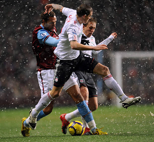 往往更易受 往往更易受